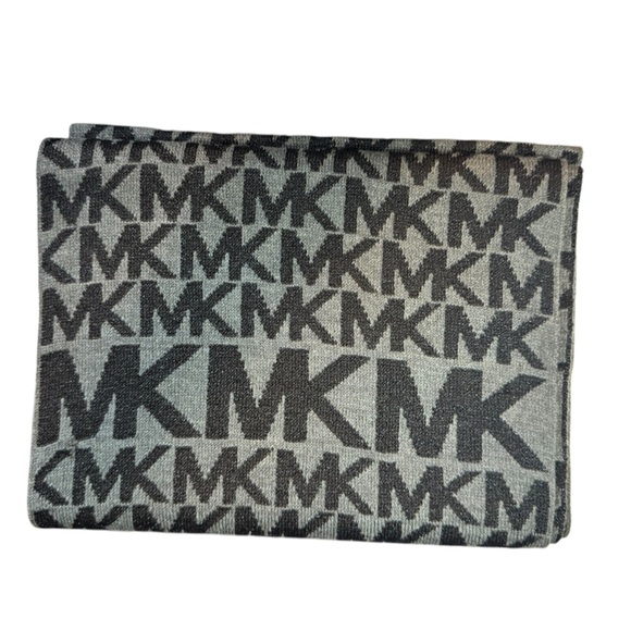 Michael Kors Black & Gray Scarf - Picture 4 of 7
